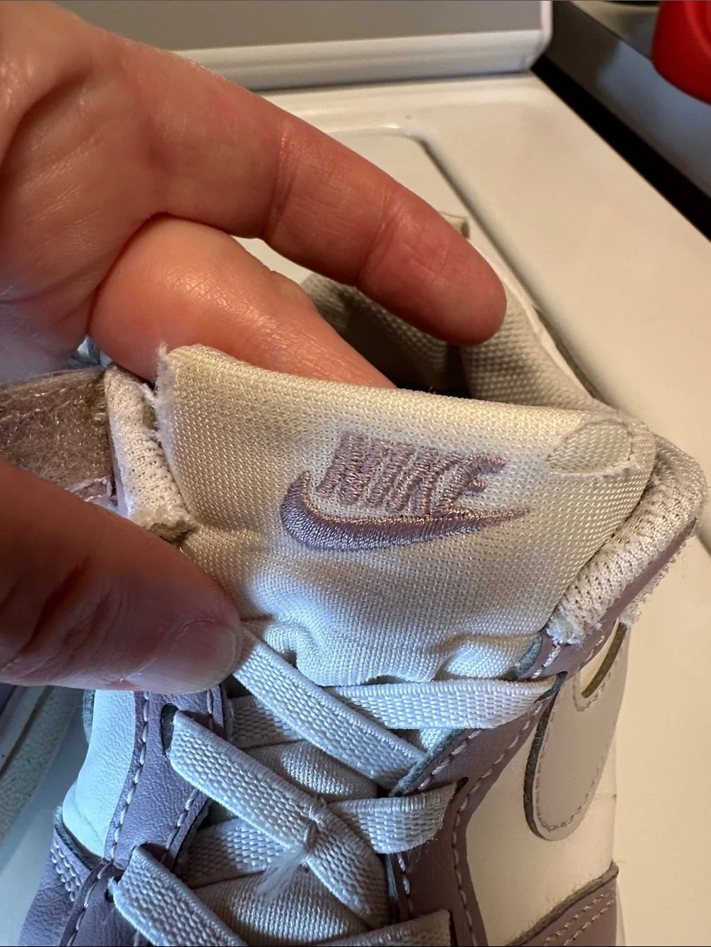 Nike Borough girls purple size 1
